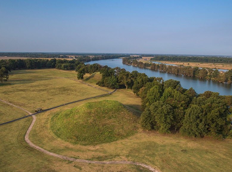 Plum Bayou Mounds Archeological State Park, Arkansas, USA